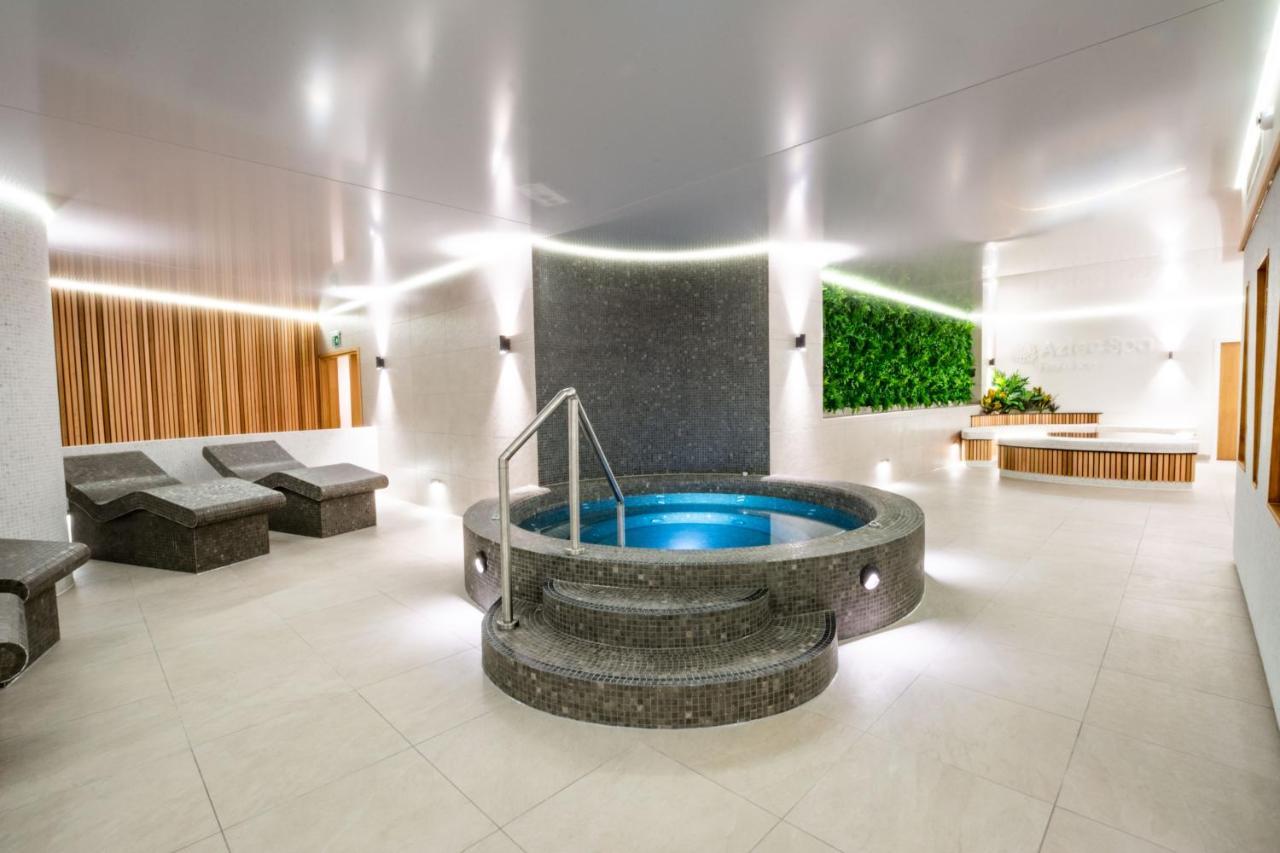 Tlh Victoria Hotel - Tlh Leisure, Entertainment And Spa Resort Torquay Exterior photo