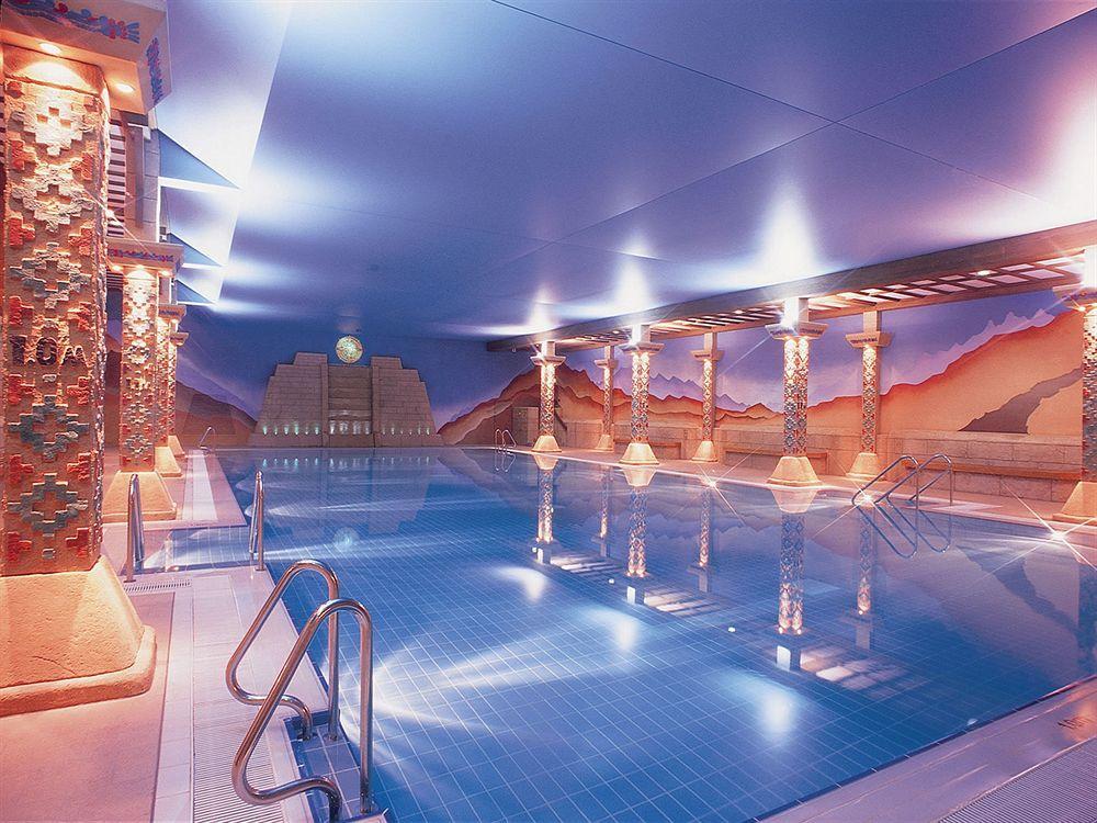 Tlh Victoria Hotel - Tlh Leisure, Entertainment And Spa Resort Torquay Exterior photo