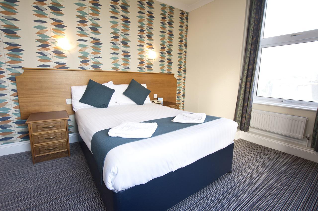 Tlh Victoria Hotel - Tlh Leisure, Entertainment And Spa Resort Torquay Exterior photo