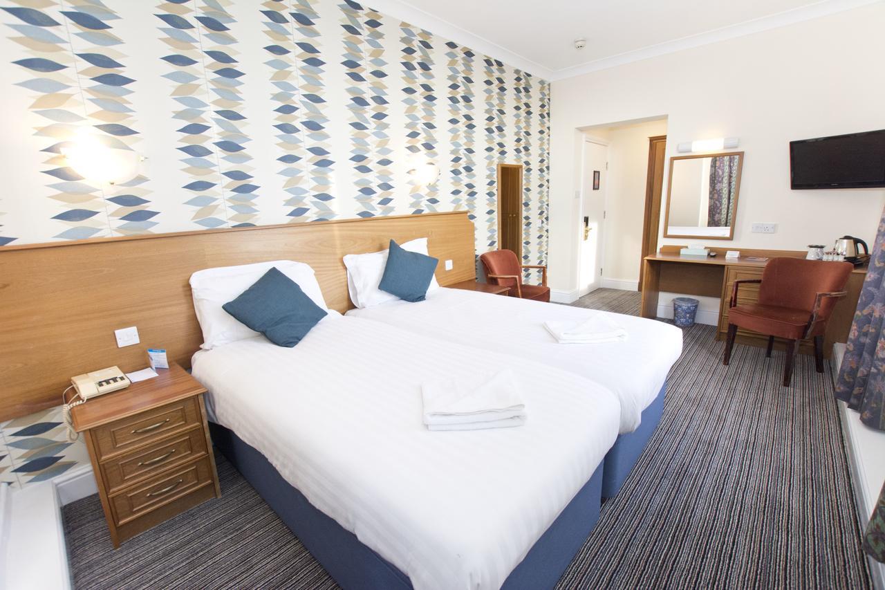 Tlh Victoria Hotel - Tlh Leisure, Entertainment And Spa Resort Torquay Exterior photo