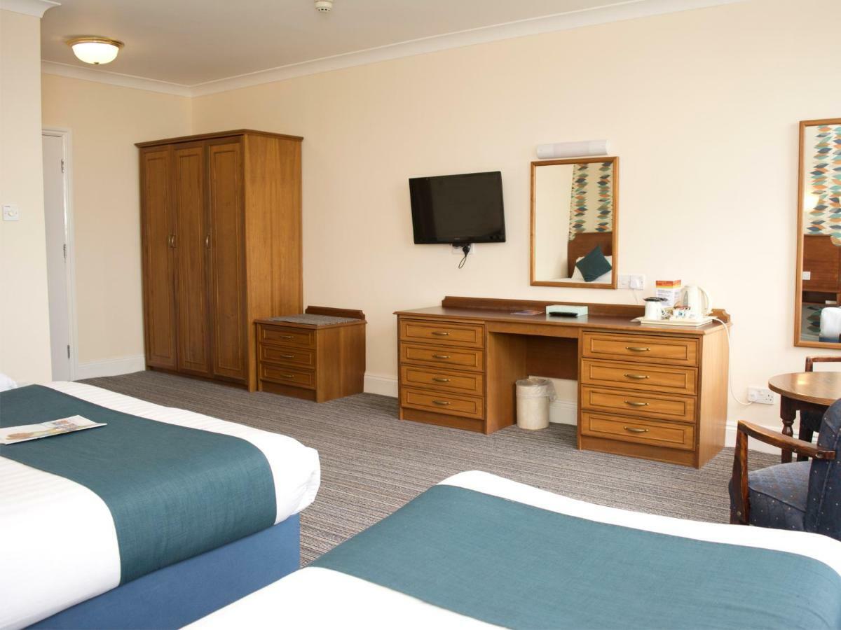 Tlh Victoria Hotel - Tlh Leisure, Entertainment And Spa Resort Torquay Exterior photo